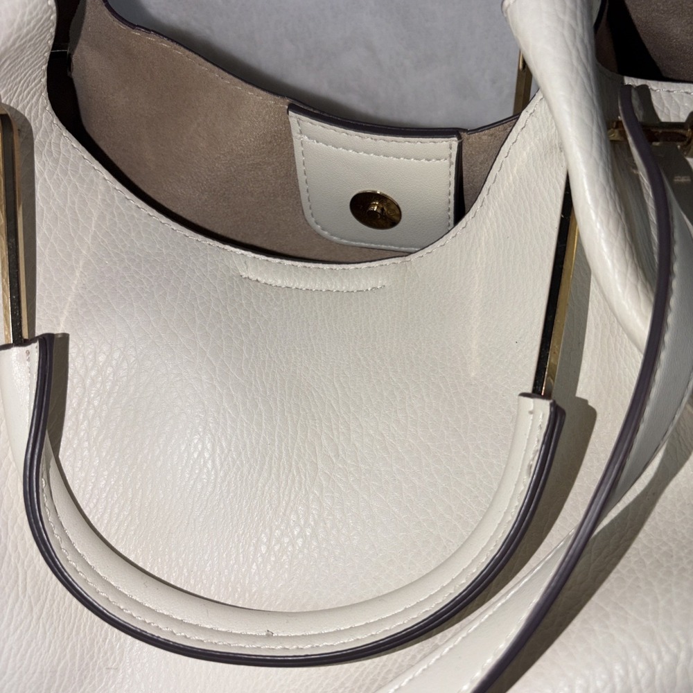 Sondra Roberts Squared Handbag 2 For 1 Removable Pouch Cream Pebbled Gold Accent - Picture 2 of 12
